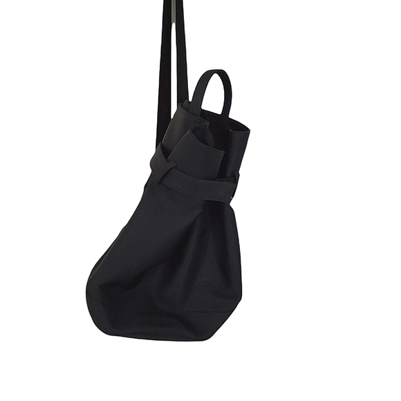 Jil Sander Urban Jungle Minimalist Black One-Strap Backpack - Picture 4 of 16